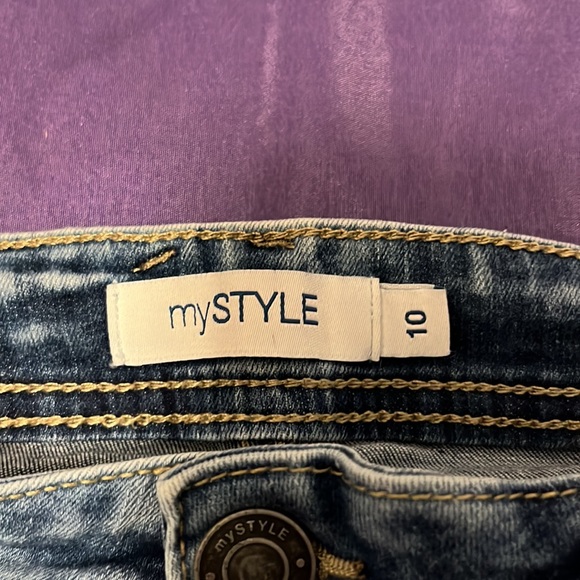 My Style Denim Shorts with lace accent size 10 - Picture 3 of 4